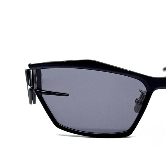 New! GIVENCHY Sunglasses GV40066U 01A, Authentic - Picture 6 of 13